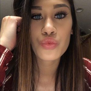 Meet your Posher, Damaris